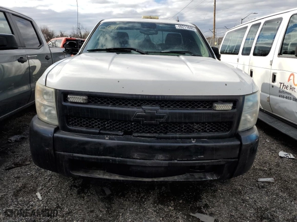 2007 Chevrolet Silverado 1500 Work Truck with VIN 1GCEC14C27E529602, listed as a Copart auction lot 48211635 with 329,917 mi miles and Salvage Title. Bid and sale history available at carsss.com. Image 5.
