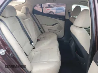 2013 Kia Optima LX z VIN 5XXGM4A7XDG129700, wystawiony jako Copart lot #47581035 z przebiegiem 121 247 mil mil oraz Szkody całkowita. Historia ofert i sprzedaży dostępna na DreamBid. Obrazek 10.