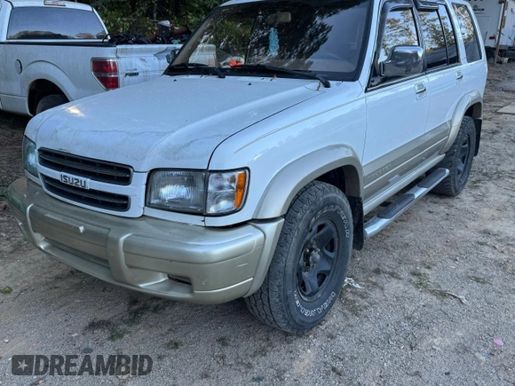 2001 Isuzu Trooper S z VIN JACDJ58X417J03071, wystawiony jako Copart lot #77033444 z przebiegiem 151 982 mil mil oraz Szkody całkowita. Historia ofert i sprzedaży dostępna na DreamBid. Obrazek 2.