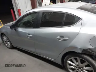2017 Mazda 3 Touring с VIN JM1BN1V72H1110981, выставлен на аукционе IAAI как лот 42478292 с пробегом 141 921 миль миль и . История ставок и продаж доступна на DreamBid. Изображение 14.