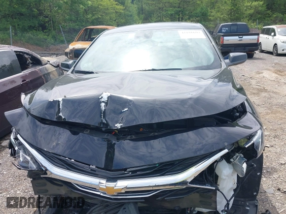 2025 Chevrolet Malibu LT with VIN 1G1ZD5STXSF147810, listed as a IAAI auction lot 42191693 with 9,392 mi miles and . Bid and sale history available at DreamBid. Image 6.