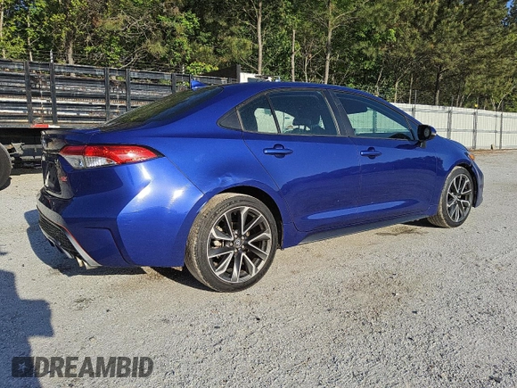 2020 Toyota Corolla SE with VIN 5YFS4RCE2LP047243, listed as a Copart auction lot 52650135 with 136,542 mi miles and Clean Title. Bid and sale history available at DreamBid. Image 3.