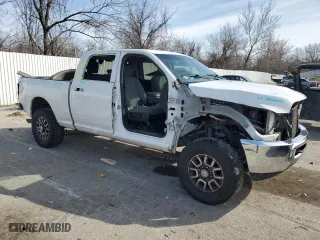 2018 Ram 2500 Tradesman with VIN 3C6UR5CL7JG108890, listed as a Copart auction lot 44032475 with 243,606 mi miles and Salvage Title. Bid and sale history available at carsss.com. Image 4.