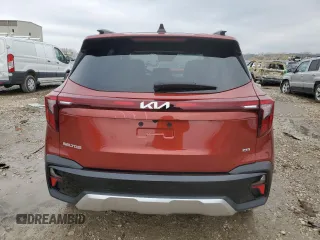 2024 Kia Seltos SX z VIN KNDETCA74R7585079, wystawiony jako Copart lot #43315445 z przebiegiem 2 248 mil mil oraz Czysty tytuł • Clean title. Historia ofert i sprzedaży dostępna na DreamBid. Obrazek 6.