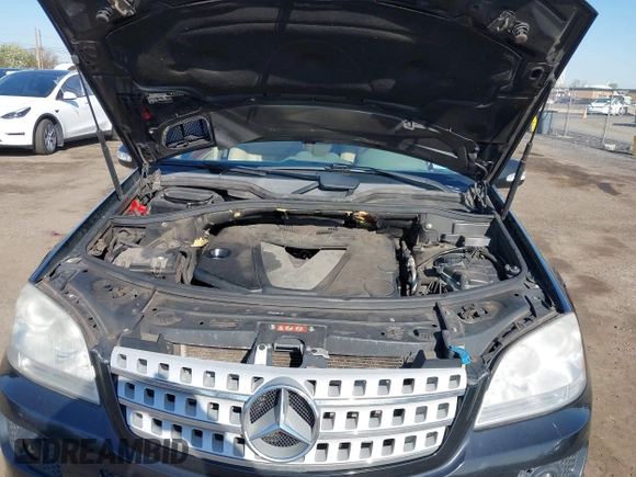 2008 Mercedes-Benz M 320 CDI with VIN 4JGBB22E98A302282, listed as a IAAI auction lot 42240541 with 273,265 mi miles and . Bid and sale history available at DreamBid. Image 10.