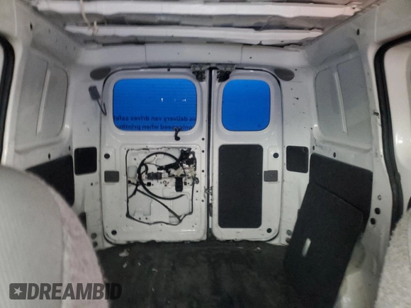 2015 Nissan NV200 SV with VIN 3N6CM0KNXFK694320, listed as a Copart auction lot 51171385 with 111,513 mi miles and Salvage Title. Bid and sale history available at carsss.com. Image 10.