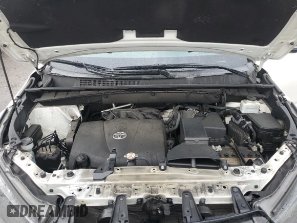 2019 Toyota Highlander SE with VIN 5TDJZRFH3KS975667, listed as a Copart auction lot 62555355 with 40,912 mi miles and Salvage title. Bid and sale history available at DreamBid. Image 12.