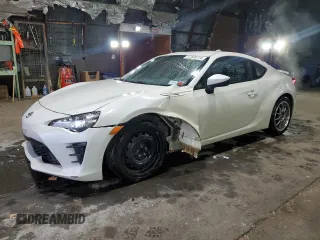 2017 Toyota 86 with VIN JF1ZNAA18H8705928, listed as a Copart auction lot 77535714 with 106,596 mi miles and Salvage Title. Bid and sale history available at carsss.com. Image 1.