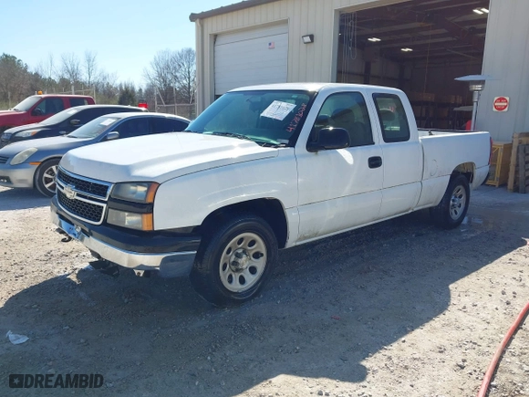 2007 Chevrolet Silverado 1500 Work Truck with VIN 1GCEC19X37Z105625, listed as a IAAI auction lot 41781028 with 257,490 mi miles. Bid and sale history available at carsss.com. Image 2.