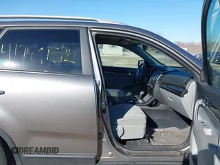 2011 Kia Sorento LX with VIN 5XYKT3A1XBG051561, listed as a IAAI auction lot 41749152 with 244,793 mi miles. Bid and sale history available at carsss.com. Image 5.