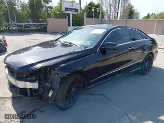 2011 Mercedes-Benz E-Class E 550 with VIN WDDKJ7CB8BF078706, listed as a IAAI auction lot 41892595 with 159,923 mi miles. Bid and sale history available at carsss.com. Image 2.