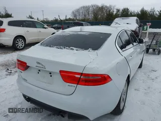2017 Jaguar XE 25t z VIN SAJAR4BG4HA966709, wystawiony jako IAAI lot #41620077 z przebiegiem 91 859 mil mil oraz . Historia ofert i sprzedaży dostępna na DreamBid. Obrazek 4.
