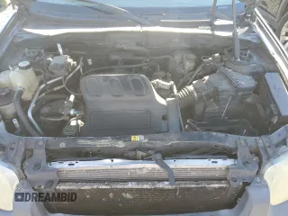2004 Ford Escape XLS with VIN 1FMYU02184DA07091, listed as a Copart auction lot 84685754 with 212,257 mi miles and Salvage Title. Bid and sale history available at DreamBid. Image 12.