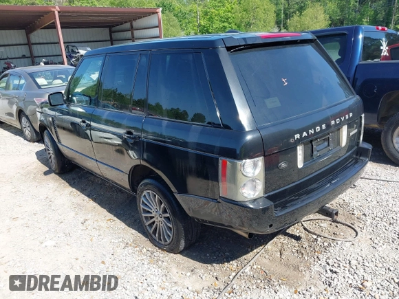 2007 Land Rover Range Rover SC z VIN SALMF13497A239791, wystawiony jako IAAI lot #42035328 z przebiegiem Nie podano mil oraz . Historia ofert i sprzedaży dostępna na DreamBid. Obrazek 3.