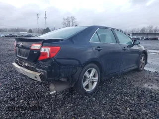 2014 Toyota Camry L with VIN 4T1BF1FK5EU308492, listed as a Copart auction lot 46823555 with 164,716 mi miles and Salvage Title. Bid and sale history available at carsss.com. Image 3.