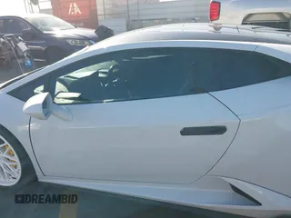 2015 Lamborghini Huracan z VIN ZHWUC1ZF8FLA03249, wystawiony jako IAAI lot #40731247 z przebiegiem 11 871 mil mil oraz . Historia ofert i sprzedaży dostępna na DreamBid. Obrazek 15.