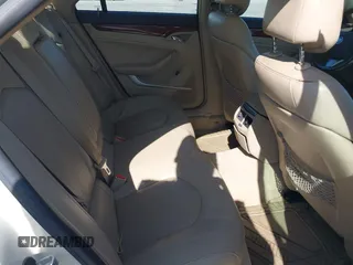 2008 Cadillac CTS RWD z VIN 1G6DV57V280142396, wystawiony jako IAAI lot #42086055 z przebiegiem 183 113 mil mil oraz . Historia ofert i sprzedaży dostępna na DreamBid. Obrazek 8.
