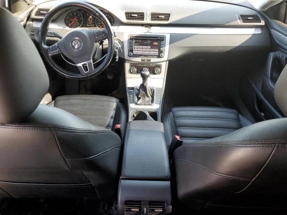 2012 Volkswagen CC Sport PZEV with VIN WVWNP7AN0CE533624, listed as a Copart auction lot 67320164 with 144,254 mi miles and Clean Title. Bid and sale history available at carsss.com. Image 8.