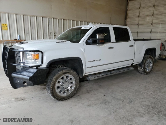 2017 GMC Sierra 2500HD Denali with VIN 1GT12UEY9HF194282, listed as a Copart auction lot 47556515 with 122,430 mi miles and Salvage Title. Bid and sale history available at carsss.com. Image 1.