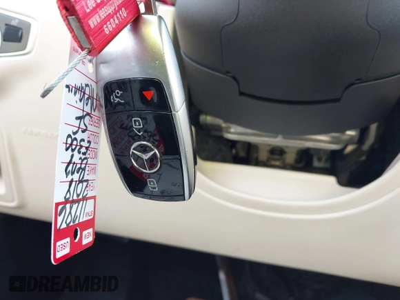 2018 Mercedes-Benz E 300 с VIN WDDZF4JB6JA301158, выставлен на аукционе IAAI как лот 42150013 с пробегом 80 872 миль миль и . История ставок и продаж доступна на DreamBid. Изображение 11.