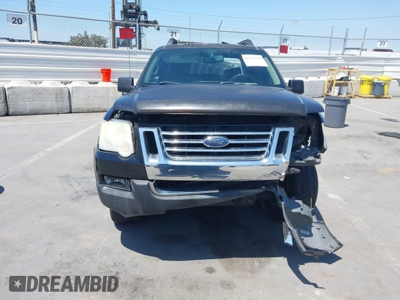 2007 Ford Explorer Sport Trac XLT z VIN 1FMEU31K17UA01300, wystawiony jako IAAI lot #42321378 z przebiegiem 221 813 mil mil oraz . Historia ofert i sprzedaży dostępna na DreamBid. Obrazek 6.