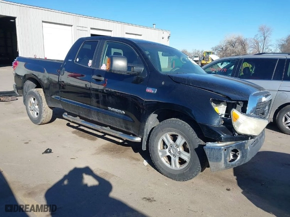 2007 Toyota Tundra SR5 with VIN 5TFBV54127X011965, listed as a IAAI auction lot 41670795 with 156,864 mi miles. Bid and sale history available at carsss.com. Image 1.