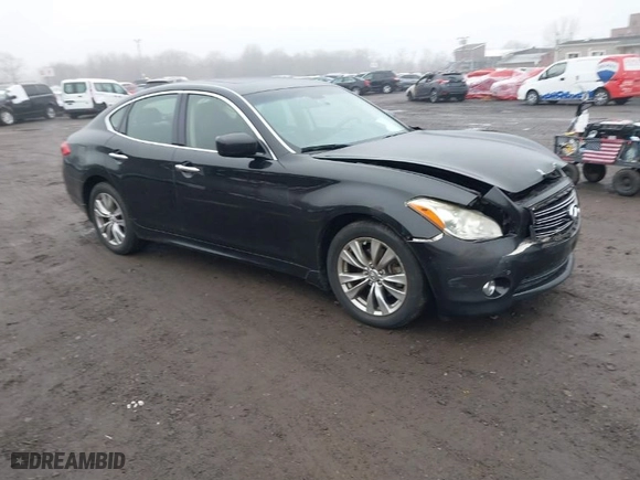 2013 Infiniti M37 with VIN JN1BY1AP5DM512423, listed as a IAAI auction lot 41063320 with 113,075 mi miles. Bid and sale history available at carsss.com. Image 1.