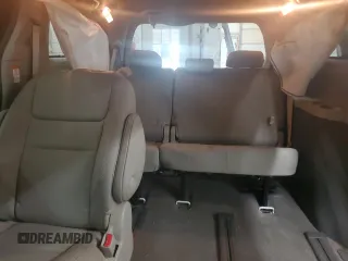 2019 Toyota Sienna XLE with VIN 5TDDZ3DC5KS223390, listed as a Copart auction lot 53304615 with 85,214 mi miles and Salvage title. Bid and sale history available at DreamBid. Image 10.