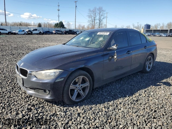 2013 BMW 3 Series 328i xDrive with VIN WBA3B3G58DNP38418, listed as a Copart auction lot 48253075 with 123,768 mi miles and Salvage title. Bid and sale history available at DreamBid. Image 1.