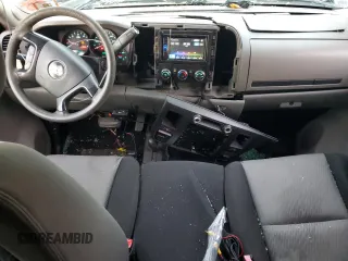2007 Chevrolet Silverado 1500 Work Truck with VIN 2GCEK19JX71659011, listed as a Copart auction lot 82175134 with 186,503 mi miles and Salvage Title. Bid and sale history available at carsss.com. Image 8.