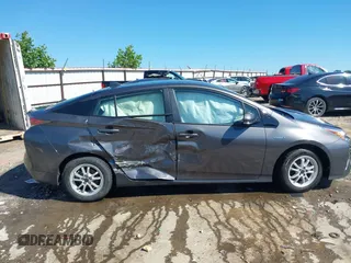 2017 Toyota Prius Two z VIN JTDKARFU8H3539934, wystawiony jako IAAI lot #42295188 z przebiegiem 92 157 mil mil oraz . Historia ofert i sprzedaży dostępna na DreamBid. Obrazek 13.