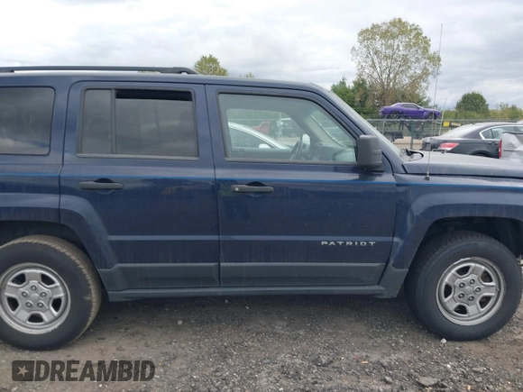 2012 Jeep Patriot Sport with VIN 1C4NJRBB4CD659072, listed as a IAAI auction lot 40584115 with 183,672 mi miles. Bid and sale history available at carsss.com. Image 13.