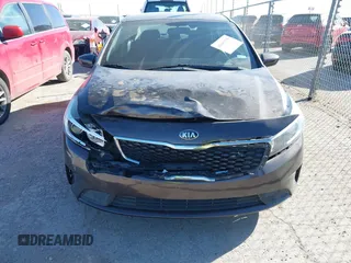 2018 Kia Forte LX with VIN 3KPFL4A72JE207860, listed as a IAAI auction lot 41683785 with 122,475 mi miles. Bid and sale history available at carsss.com. Image 6.