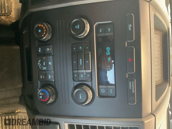 2019 Ford F-250 XL z VIN 1FT7X2B63KEC14817, wystawiony jako IAAI lot #42639323 z przebiegiem 173 427 mil mil oraz . Historia ofert i sprzedaży dostępna na DreamBid. Obrazek 16.