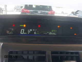 2014 Toyota Prius Two z VIN JTDZN3EU8E3356711, wystawiony jako IAAI lot #42421684 z przebiegiem 228 729 mil mil oraz . Historia ofert i sprzedaży dostępna na DreamBid. Obrazek 7.