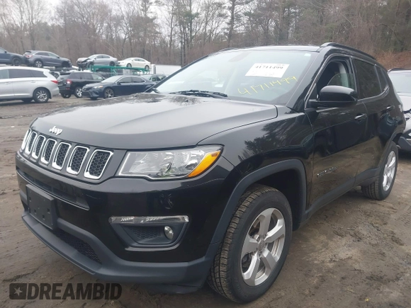 2018 Jeep Compass Altitude with VIN 3C4NJDBB0JT399781, listed as a IAAI auction lot 41711499 with 39,891 mi miles and . Bid and sale history available at carsss.com. Image 17.