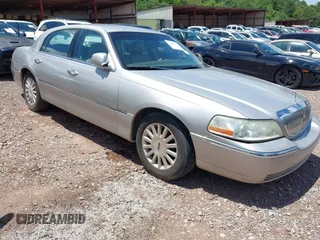 2004 Lincoln Town Car Signature с VIN 1LNHM81W94Y608000, выставлен на аукционе IAAI как лот 42466803 с пробегом Не указан миль и . История ставок и продаж доступна на DreamBid. Изображение 1.