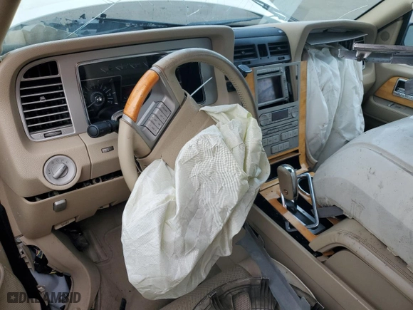 2007 Lincoln Navigator with VIN 5LMFU28527LJ01505, listed as a Copart auction lot 88537875 with 0 mi miles and Salvage Title. Bid and sale history available at carsss.com. Image 8.