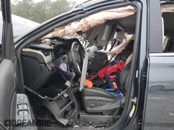 2019 GMC Yukon XL SLT with VIN 1GKS1GKC3KR392190, listed as a Copart auction lot 86548064 with 0 mi miles and Salvage Title. Bid and sale history available at carsss.com. Image 7.