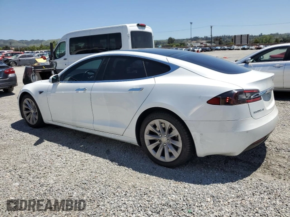 2017 Tesla Model S 100D z VIN 5YJSA1E28HF203141, wystawiony jako Copart lot #56306495 z przebiegiem 101 039 mil mil oraz Szkoda całkowita • Salvage title. Historia ofert i sprzedaży dostępna na DreamBid. Obrazek 2.