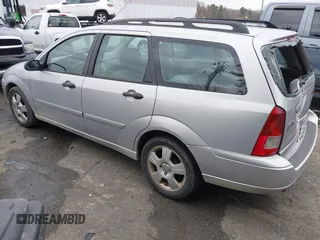 2004 Ford Focus ZTW z VIN 1FAFP35Z44W111027, wystawiony jako IAAI lot #41762414 z przebiegiem 155 535 mil mil oraz . Historia ofert i sprzedaży dostępna na DreamBid. Obrazek 3.