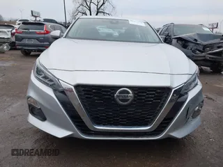 2020 Nissan Altima 2.5 SL with VIN 1N4BL4EVXLC164117, listed as a IAAI auction lot 41472170 with 117,413 mi miles. Bid and sale history available at carsss.com. Image 12.