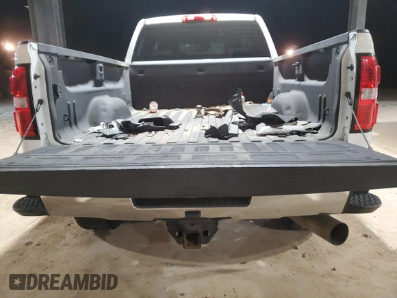 2018 GMC Sierra 2500HD SLT with VIN 1GT12TEY7JF279153, listed as a Copart auction lot 87697105 with 121,082 mi miles and Salvage Title. Bid and sale history available at carsss.com. Image 10.