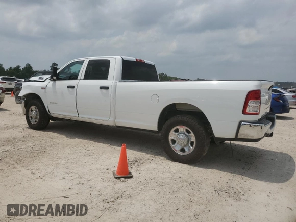 2021 Ram 2500 Tradesman z VIN 3C6UR4HJ7MG674067, wystawiony jako Copart lot #57475604 z przebiegiem 54 009 mil mil oraz Szkoda całkowita • Salvage title. Historia ofert i sprzedaży dostępna na DreamBid. Obrazek 2.