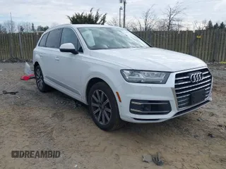 2019 Audi Q7 Premium Plus z VIN WA1LAAF7XKD005572, wystawiony jako IAAI lot #41474398 z przebiegiem 57 157 mil mil oraz . Historia ofert i sprzedaży dostępna na DreamBid. Obrazek 1.