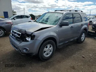 2008 Ford Escape XLT z VIN 1FMCU03148KD67100, wystawiony jako Copart lot #48525425 z przebiegiem 182 122 mil mil oraz Szkoda całkowita • Salvage title. Historia ofert i sprzedaży dostępna na DreamBid. Obrazek 1.