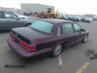 1994 Lincoln Continental with VIN 1LNLM9840RY602663, listed as a IAAI auction lot 31711429 with 90,889 mi miles and . Bid and sale history available at DreamBid. Image 4.