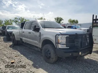 2024 Ford F-350 XL z VIN 1FT8W3DT0REE02530, wystawiony jako Copart lot #55286245 z przebiegiem 27 008 mil mil oraz Szkoda całkowita • Salvage title. Historia ofert i sprzedaży dostępna na DreamBid. Obrazek 4.