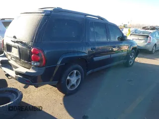2004 Chevrolet TrailBlazer EXT LT with VIN 1GNET16S446230100, listed as a IAAI auction lot 41389119 with 177,363 mi miles. Bid and sale history available at carsss.com. Image 4.