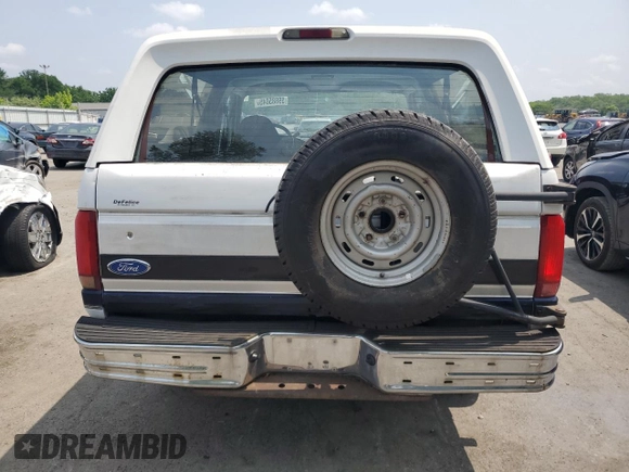 1994 Ford Bronco XL with VIN 1FMEU15NXRLB43257, listed as a Copart auction lot 59885045 with 114,814 mi miles and Clean title. Bid and sale history available at DreamBid. Image 6.